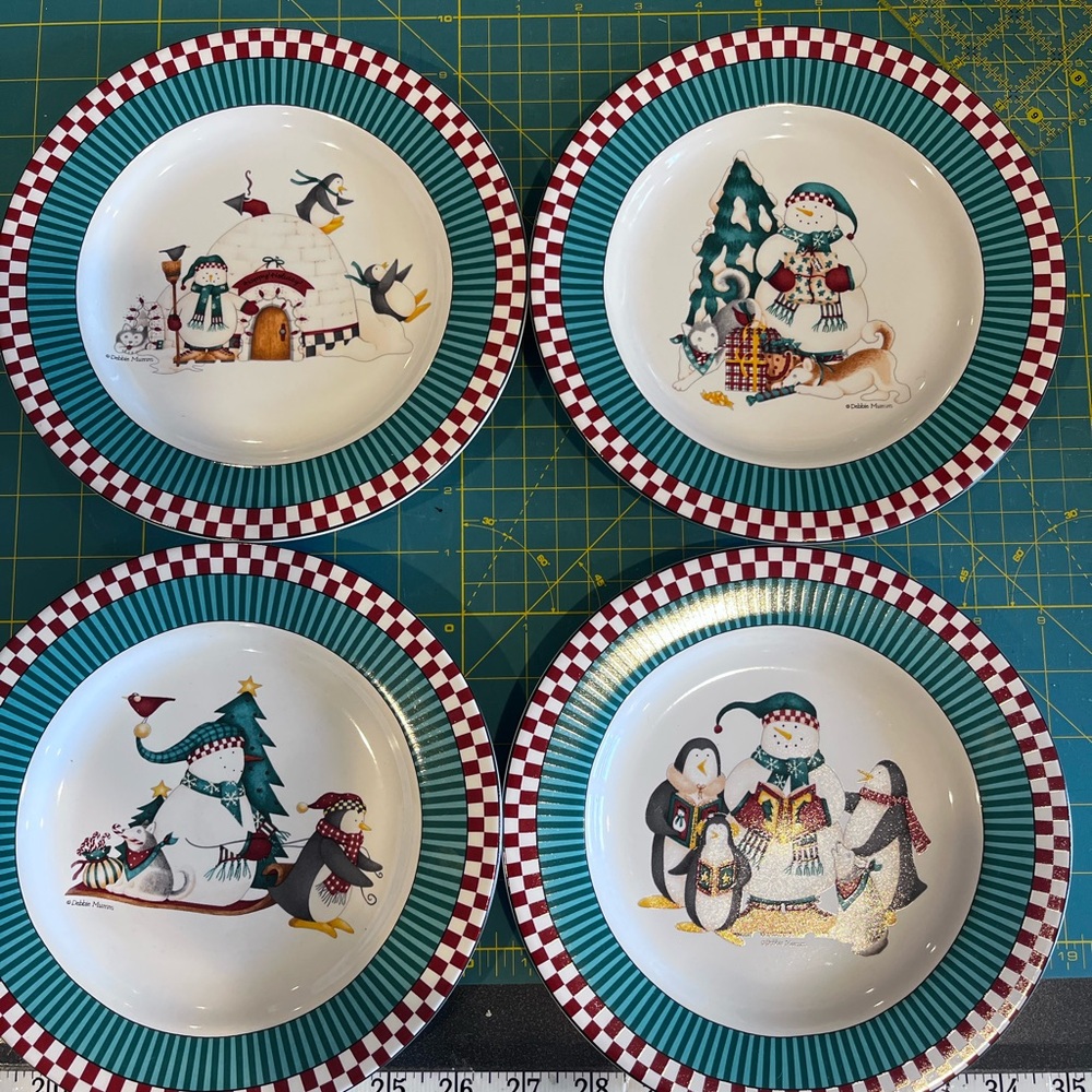 Sakura Winter Follies 8” Plates Debbie Mumm set of 4 snowman penguins stoneware